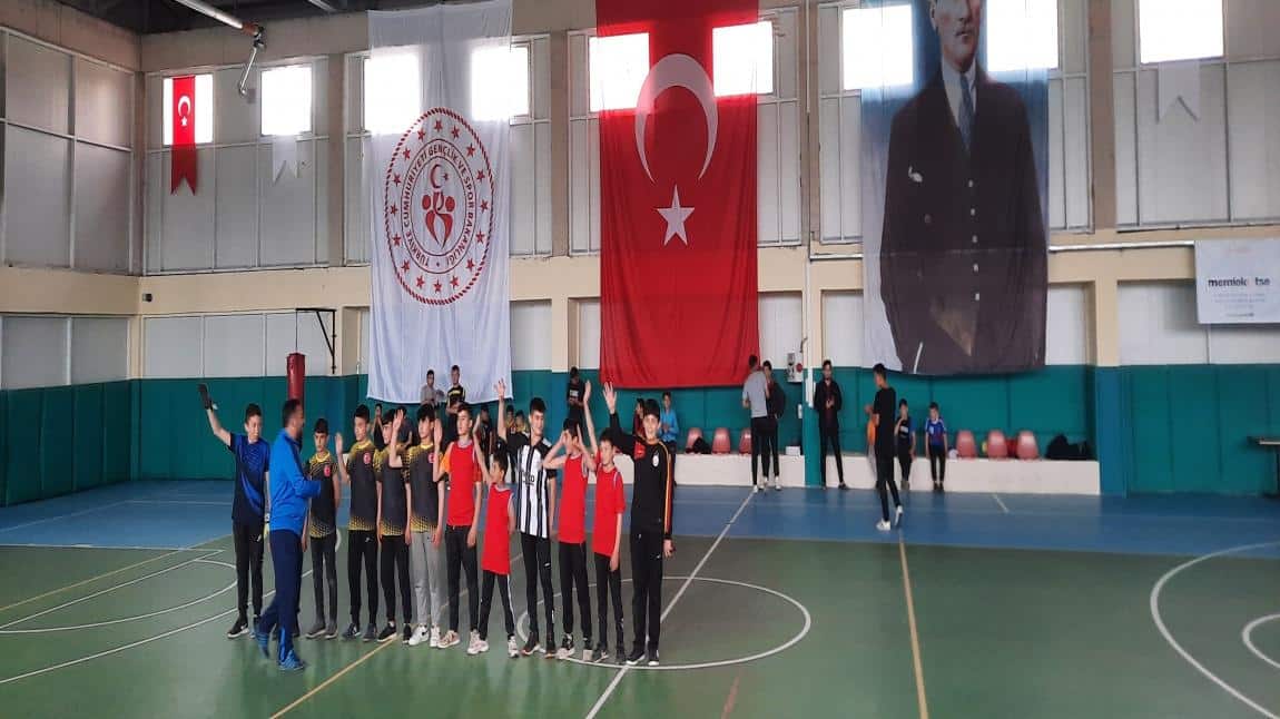 Özvatan Ortaokulları Arası Futbol Maçı Yapıldı!